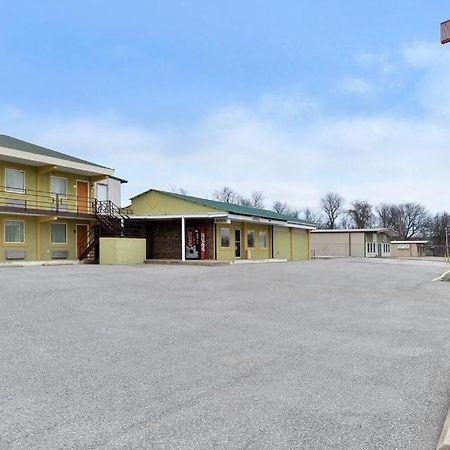 American Inn Princeton Eksteriør billede