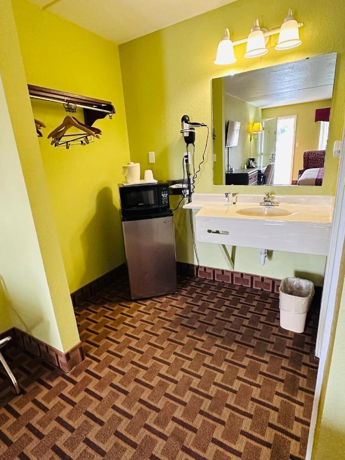 American Inn Princeton Eksteriør billede